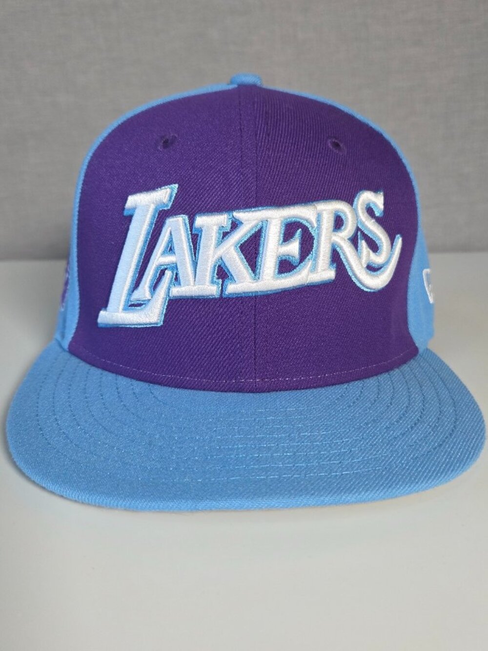 Los Angeles Lakers New Era 59FIFTY 7 1/8 Purple Blue City Edition